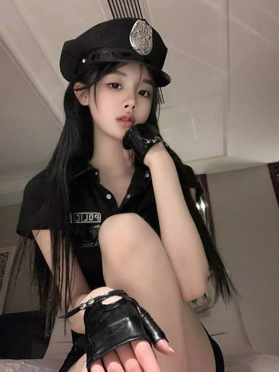 nữ cảnh sát