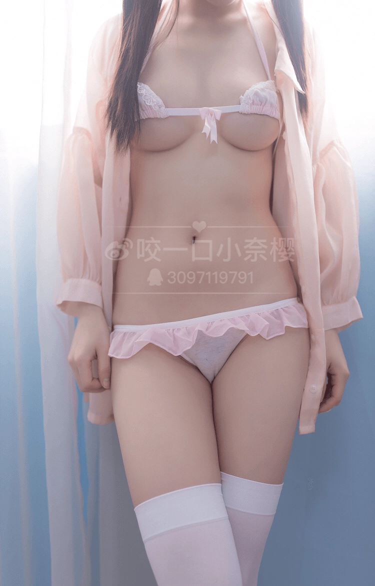 HD [ Cắn một cái nhỏ 奈櫻 ] Loli Girl Big Boobies