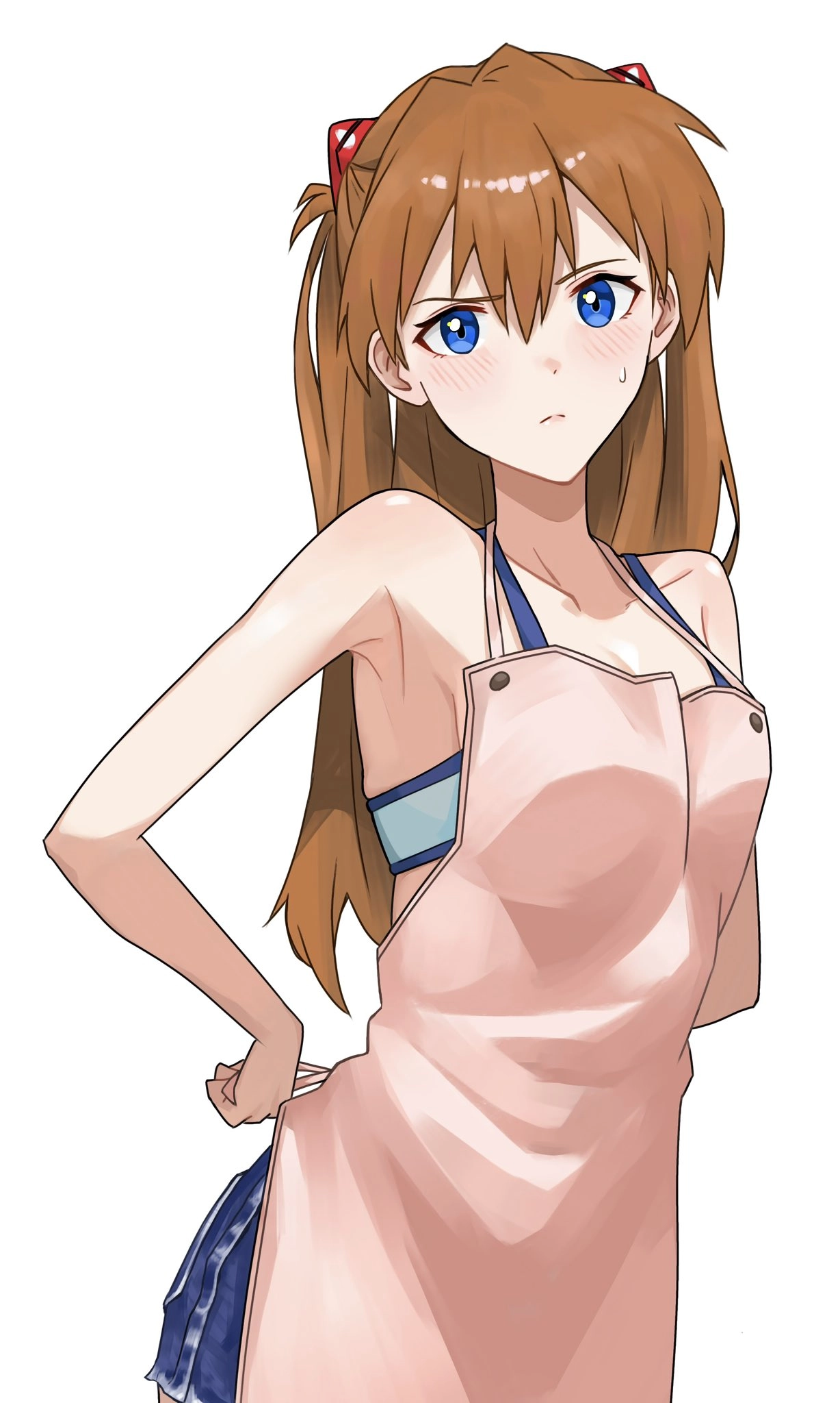 穿着粉红色衬衫和蓝色衬衫的女人。