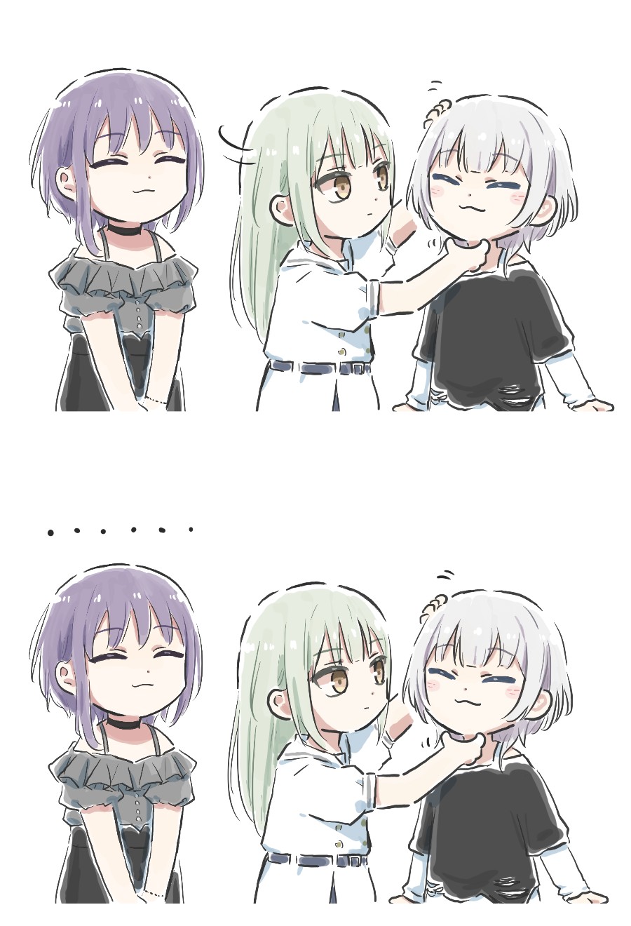 女孩正在帮助另一个女孩用她的头发。