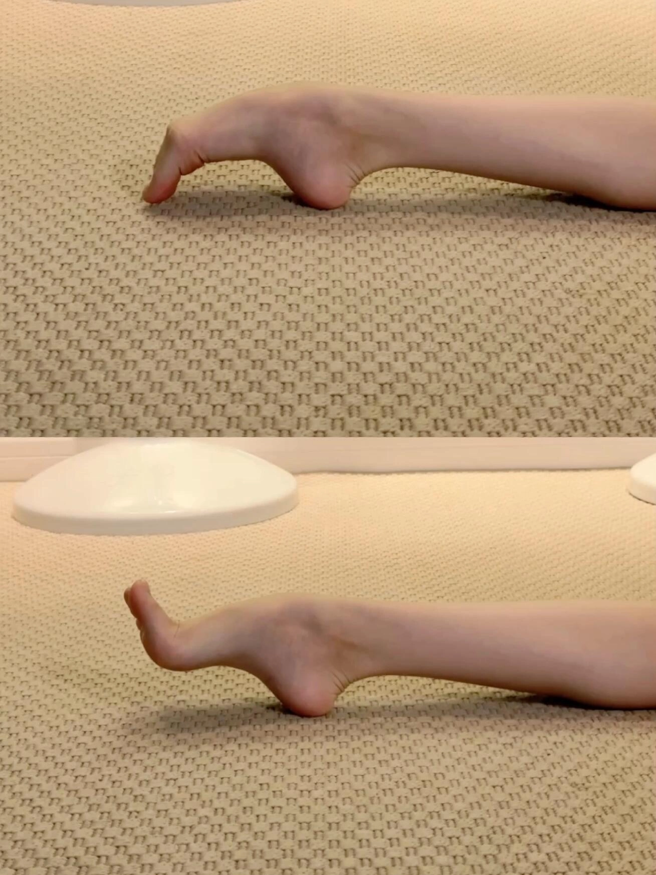 人躺在地板上,脚在空中。