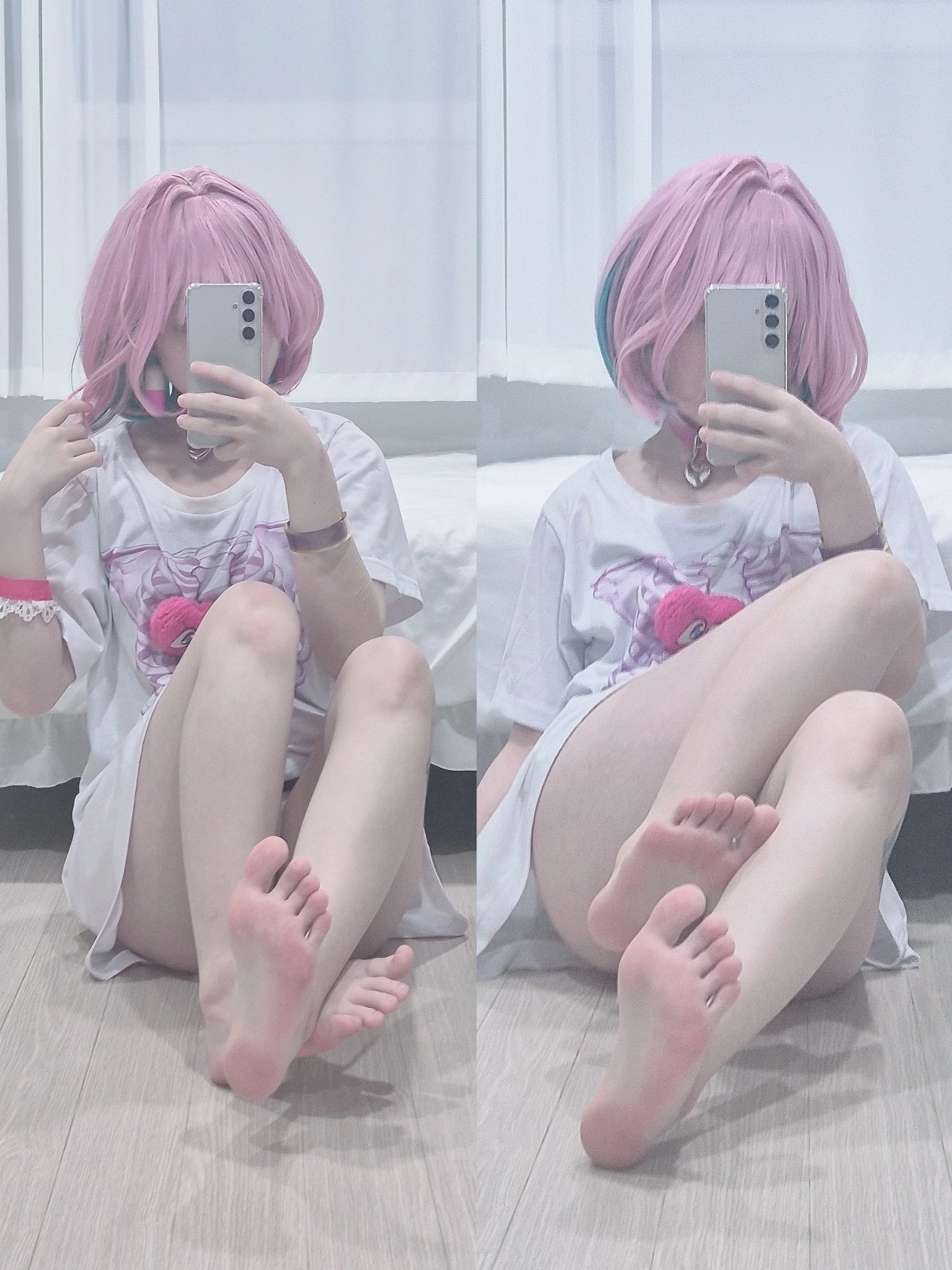 女孩用手机拍自拍。