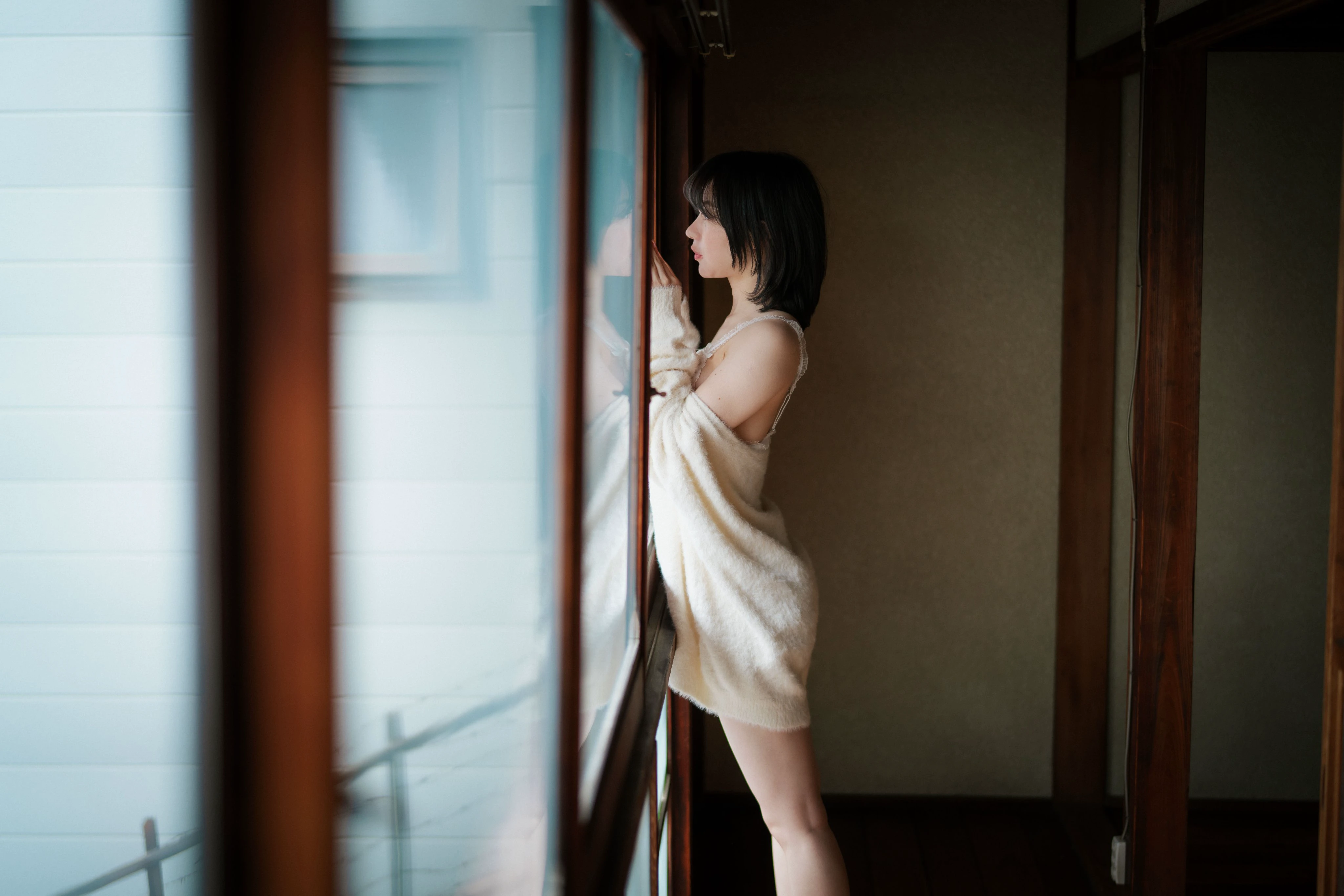 窗外风景不如我