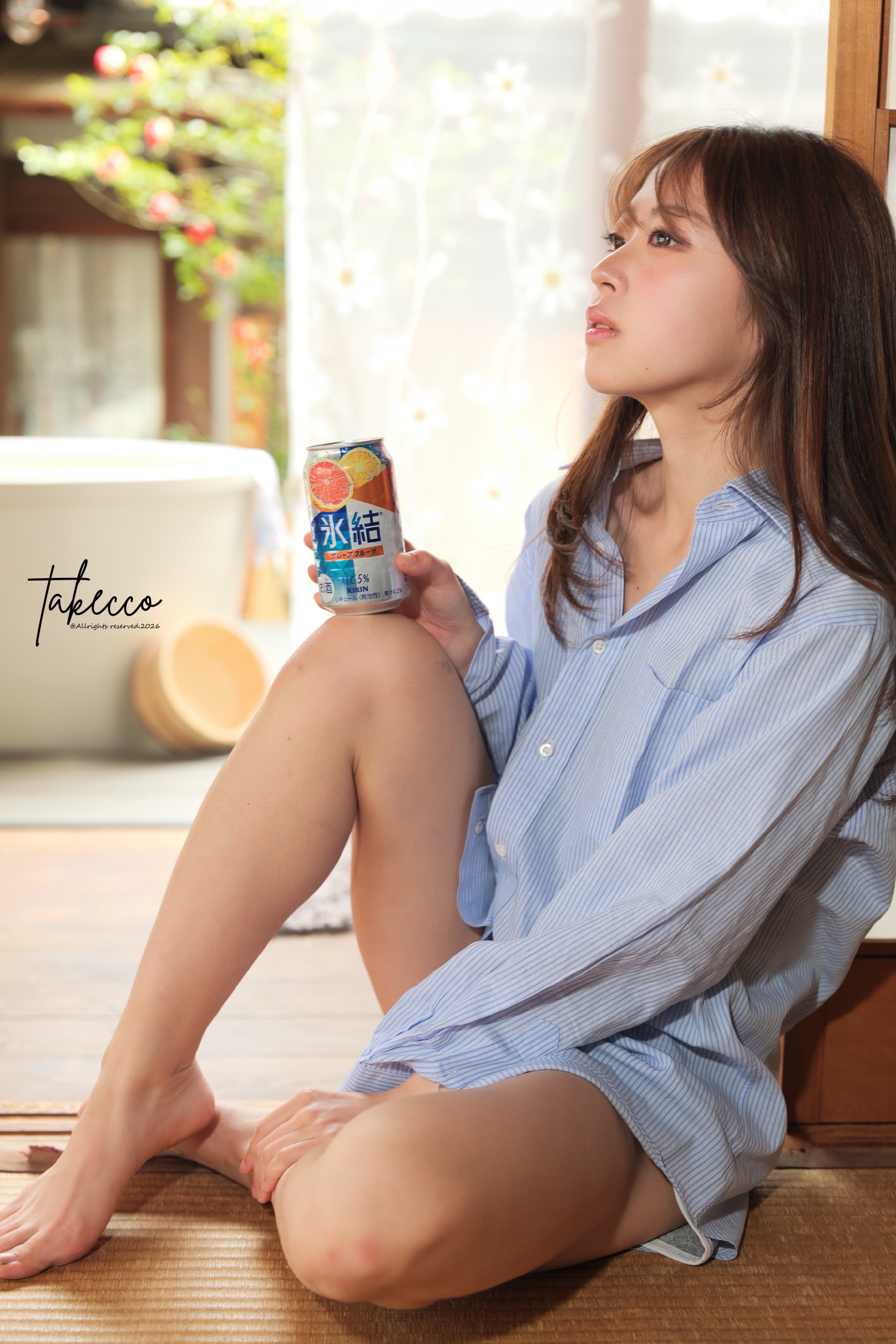 冰镇饮料加美女，夏日标配