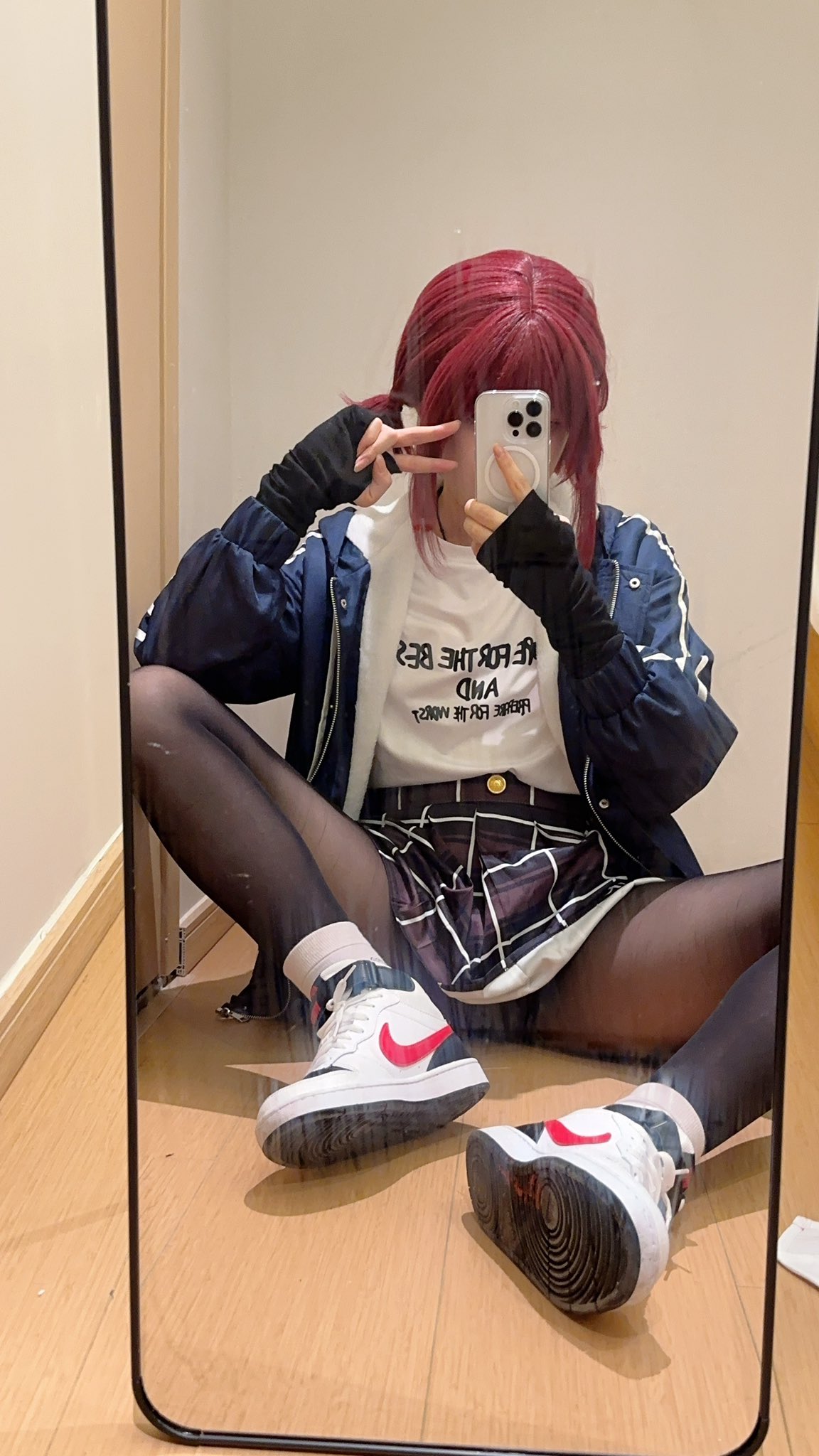 红发女孩自拍pose