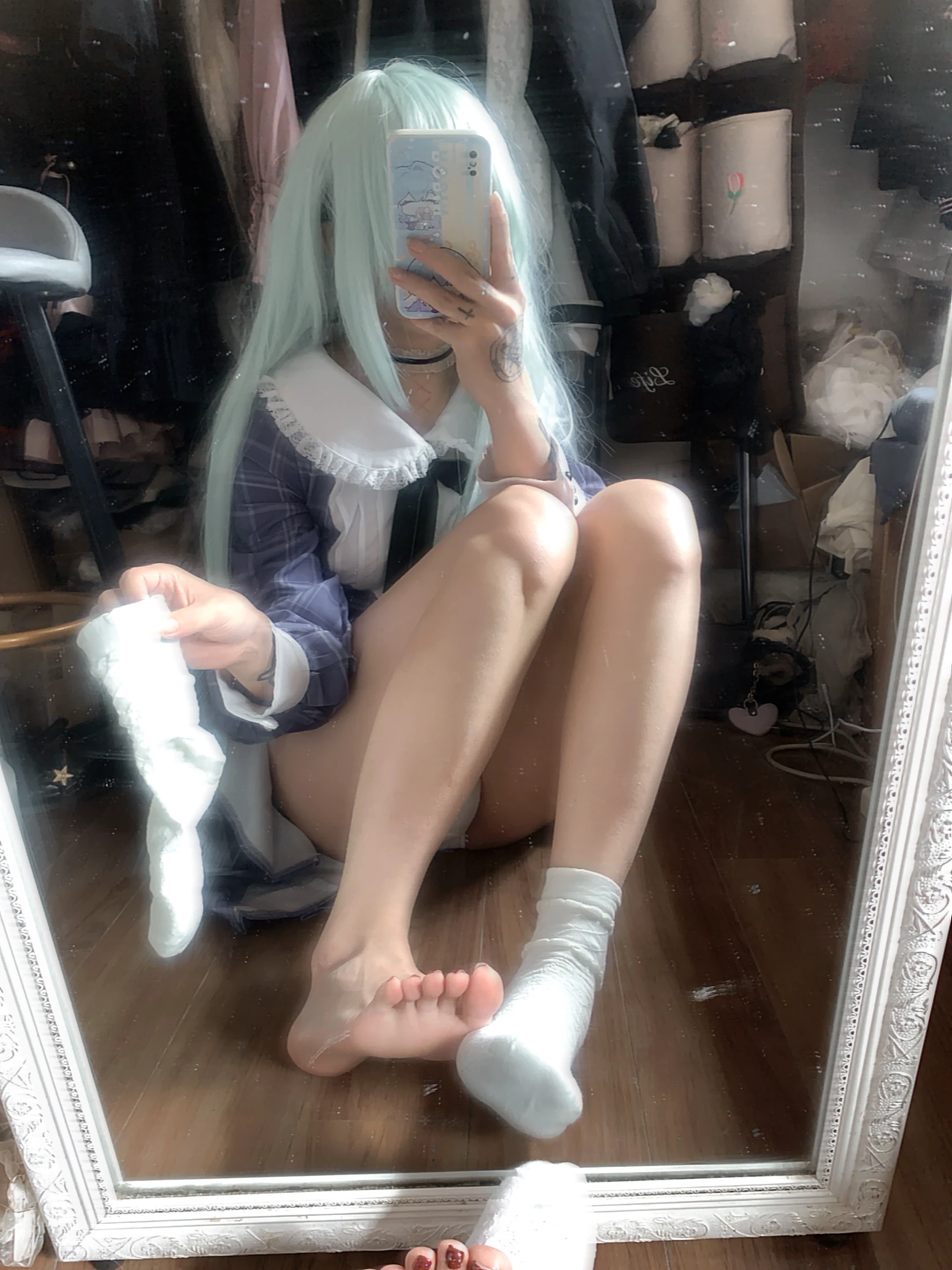 这腿长到快要出镜了