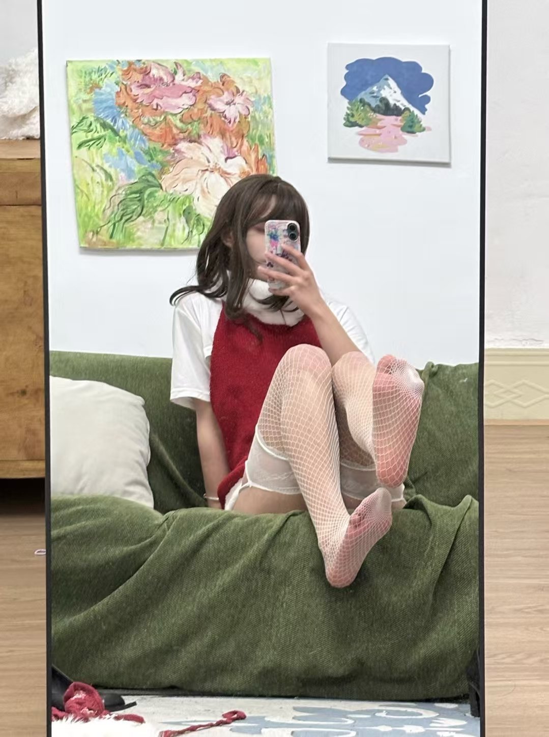 自拍时突然发现没带妆