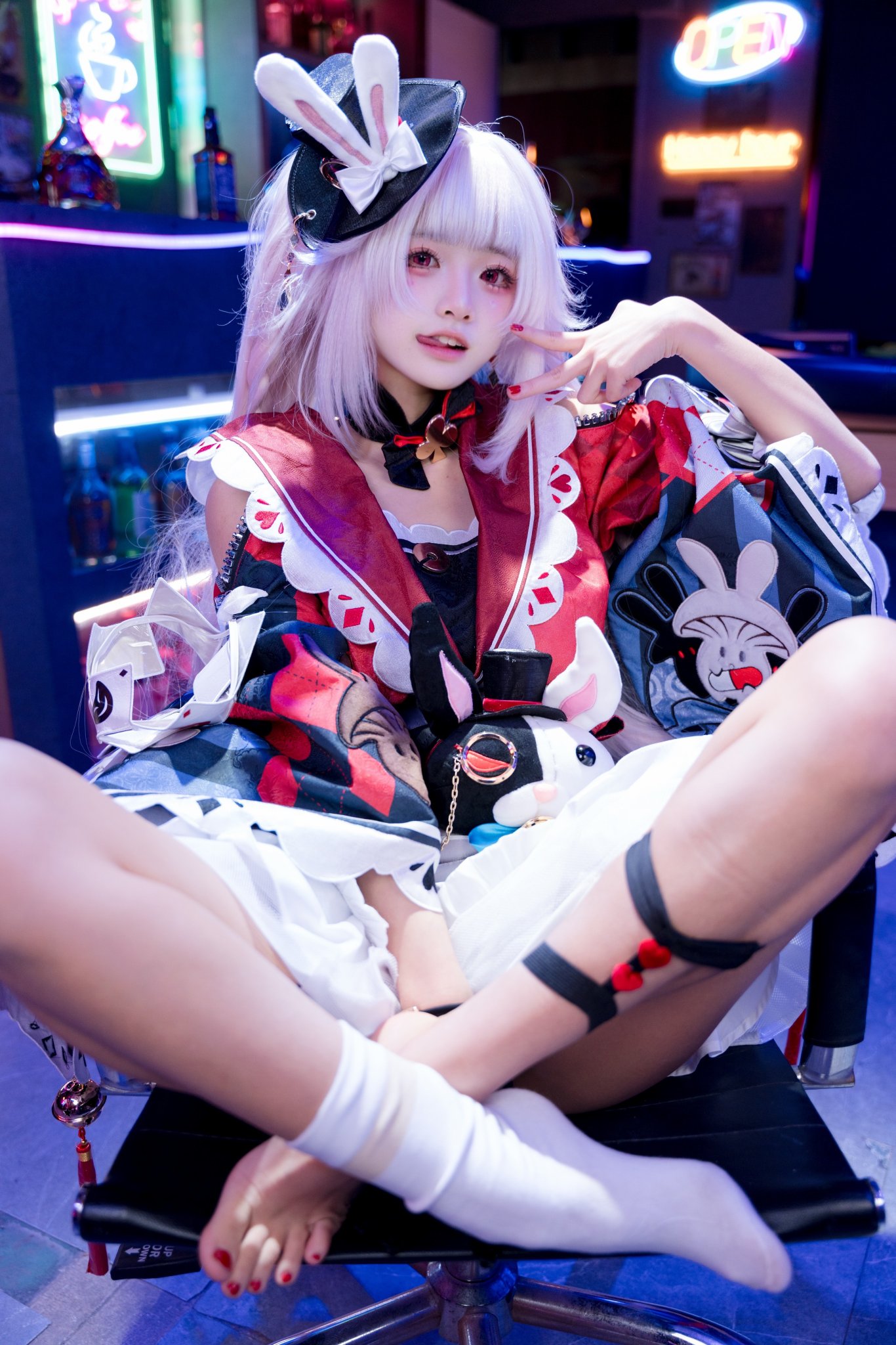 兔耳少女在线发呆