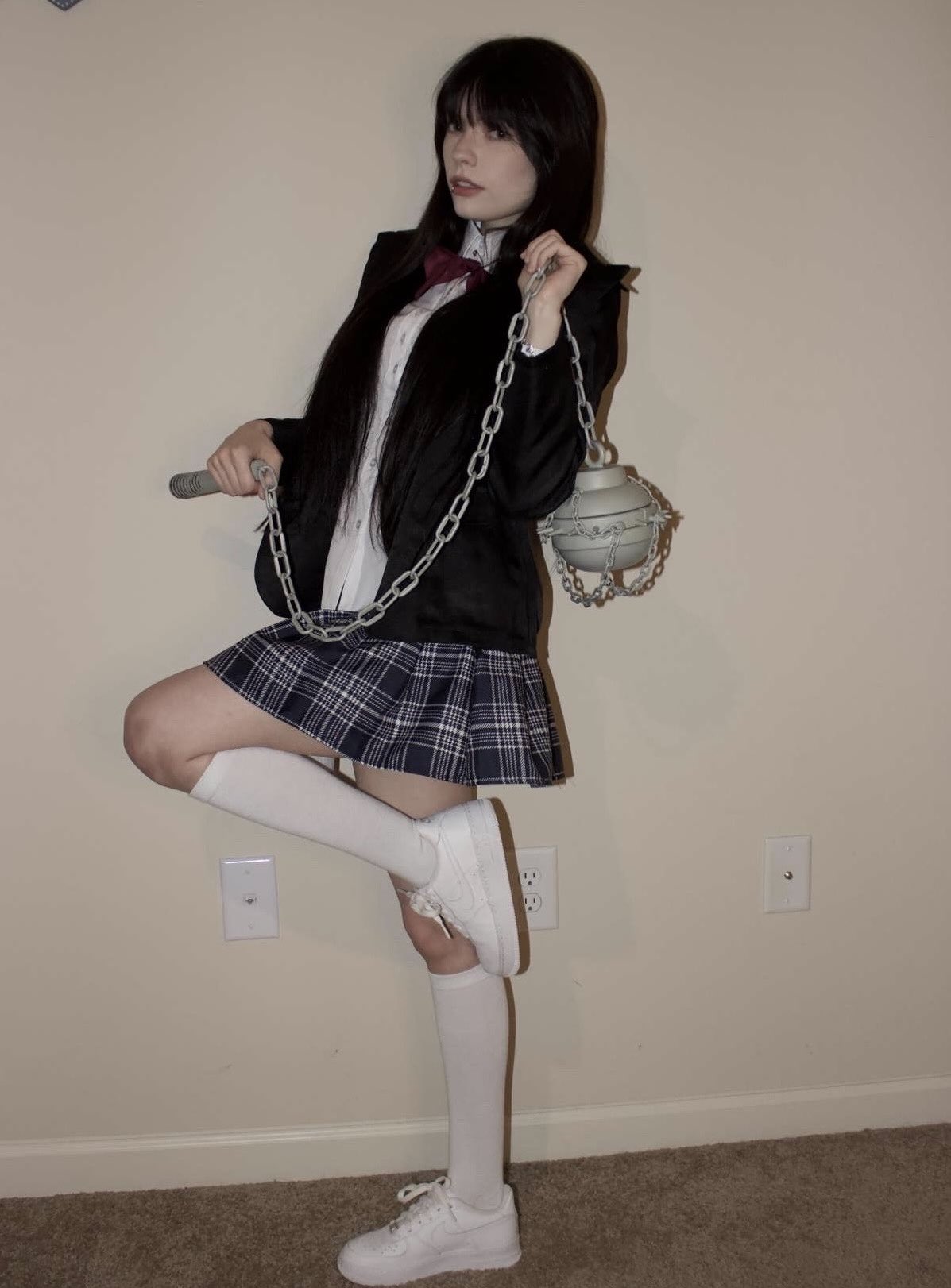 这灯怎么还拿来当武器