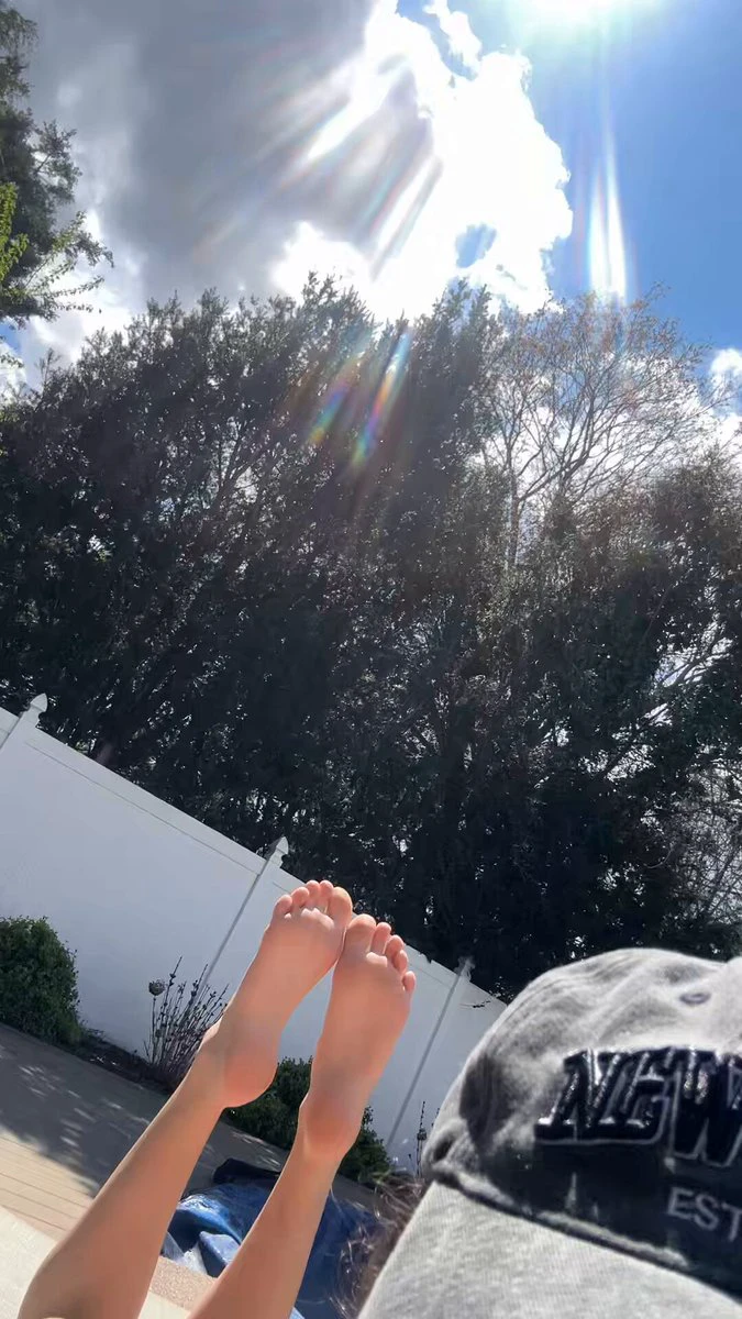 脚丫子也想晒太阳