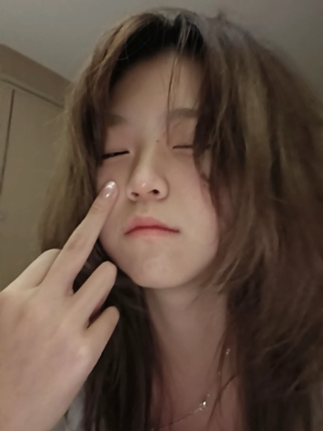 这鼻子怎么比手指还细