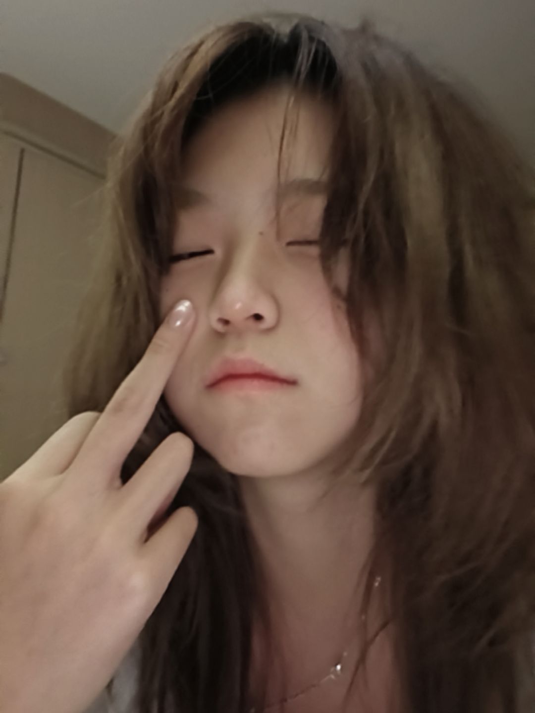 这鼻子怎么比手指还细