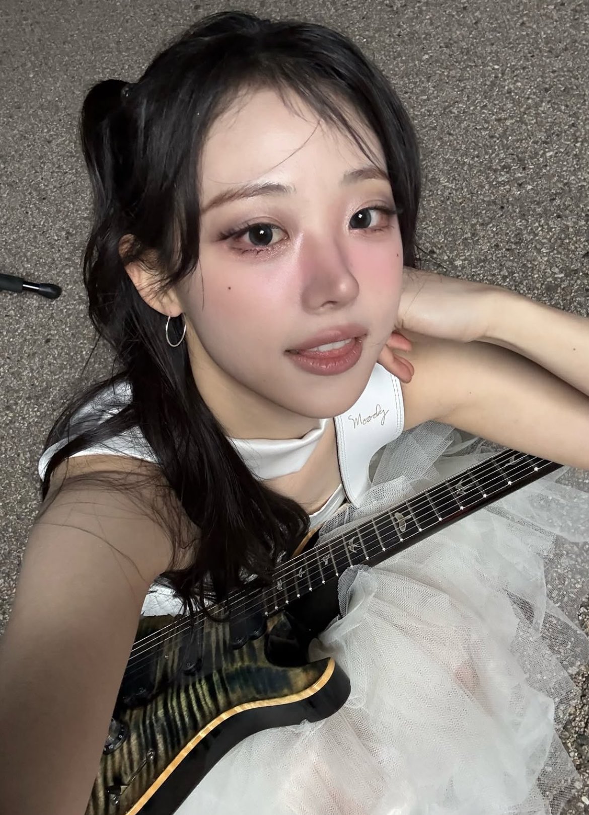 这新娘看起来不太聪明的样子