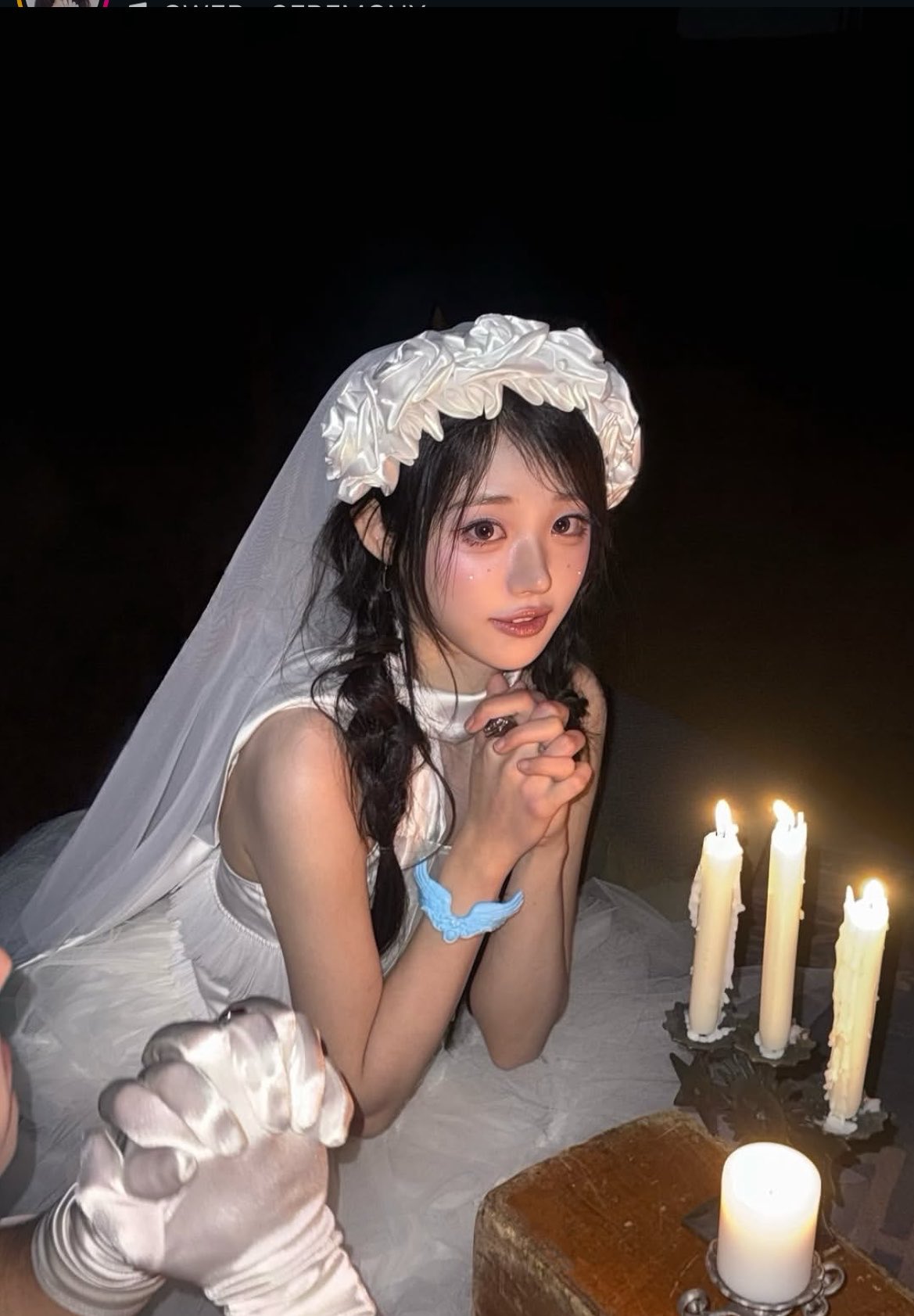 这新娘看起来不太聪明的样子