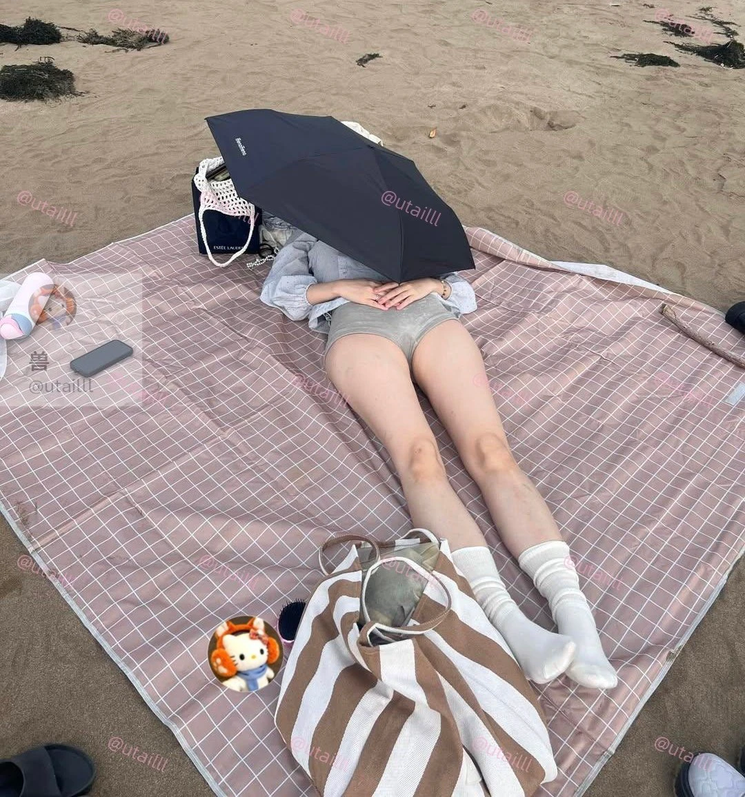 晒太阳把自己晒成咸鱼