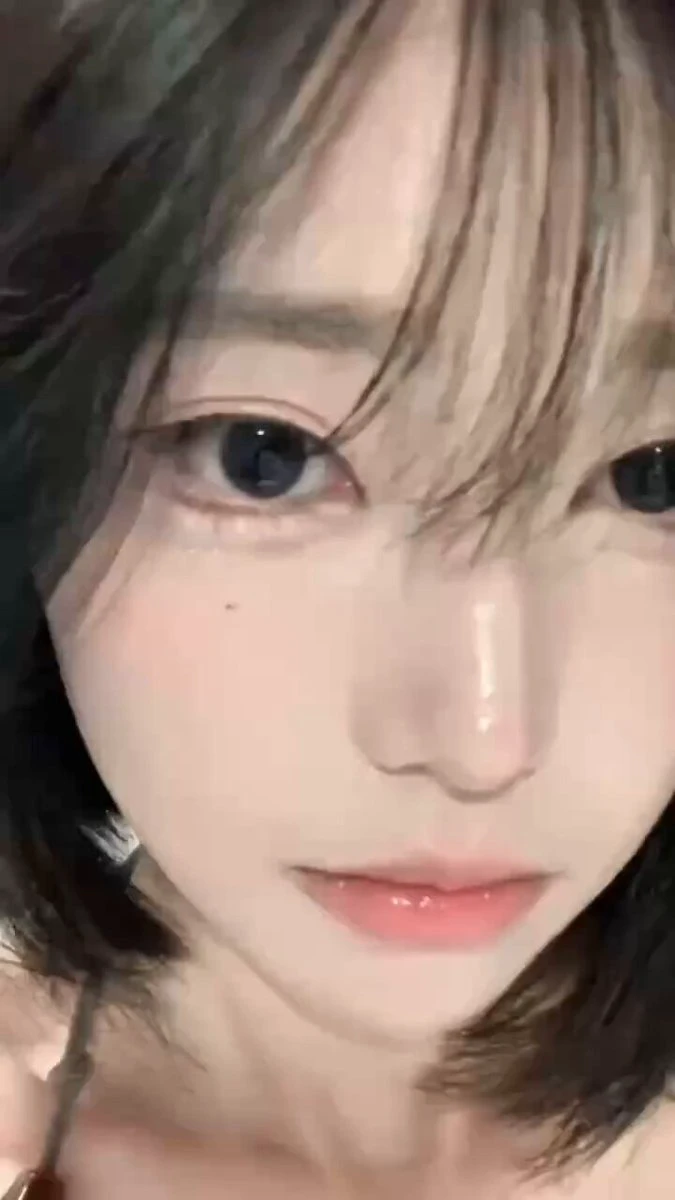 这眼神要把我盯穿了
