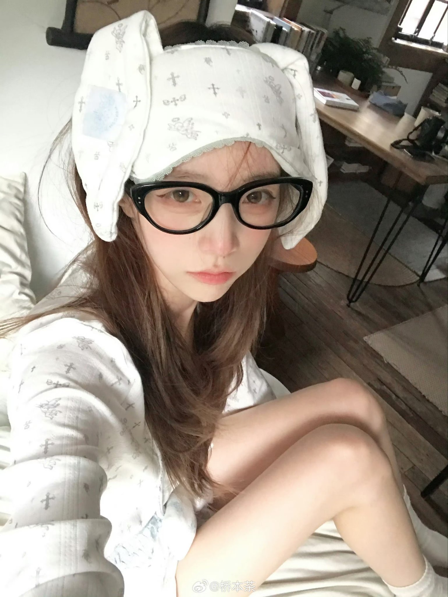 人类幼崽变身兔耳少女