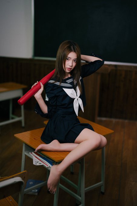 带红棒闯课堂