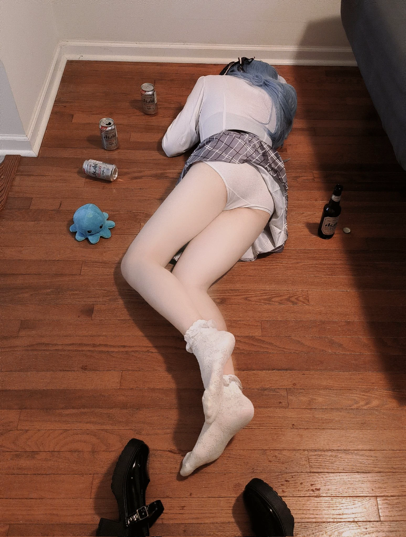 宿醉后的快乐地板体验