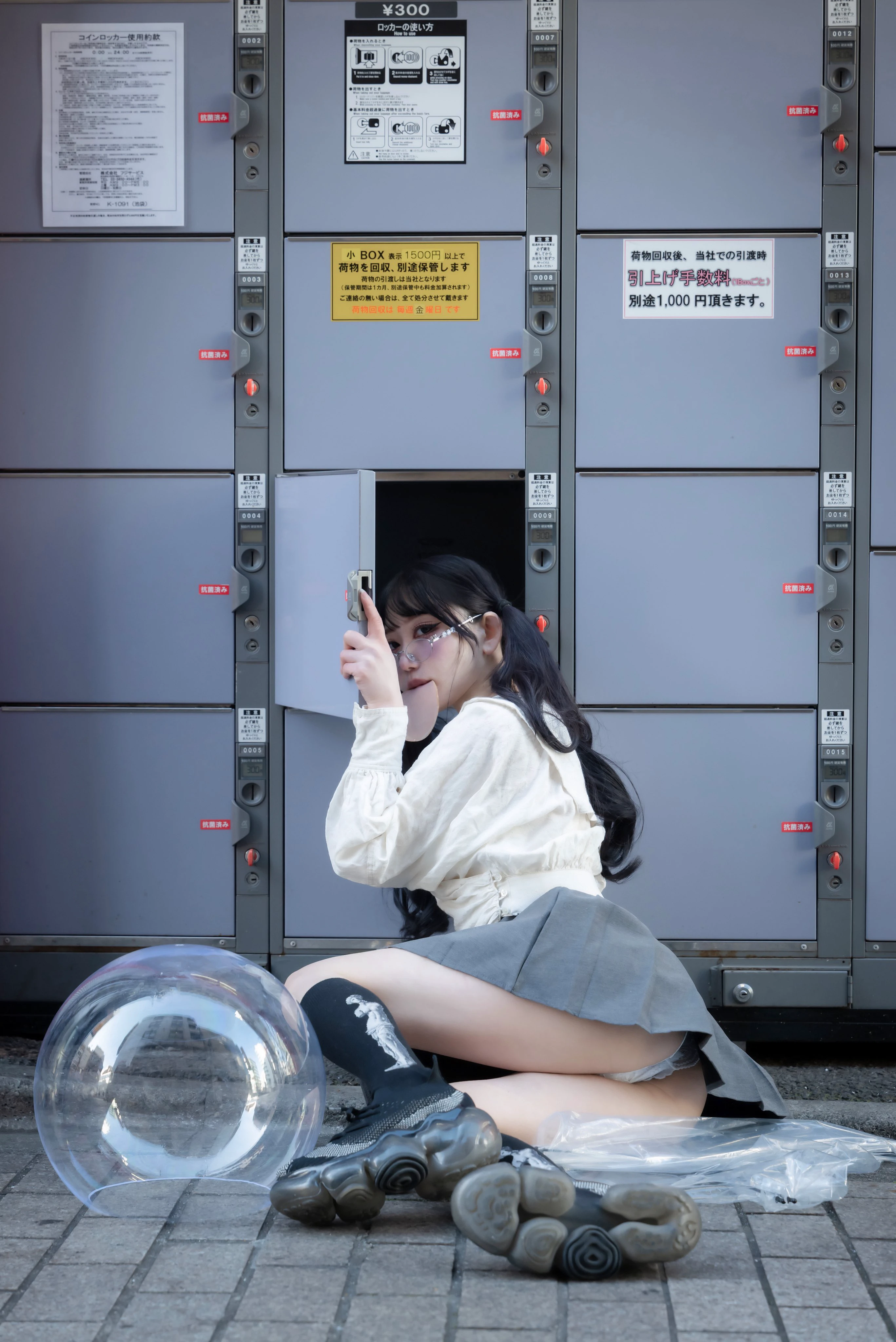 寄存柜里藏着个小公主