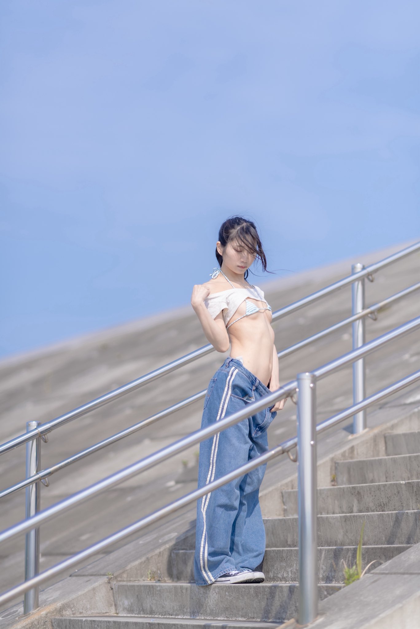 这裙子缩水严重了吧