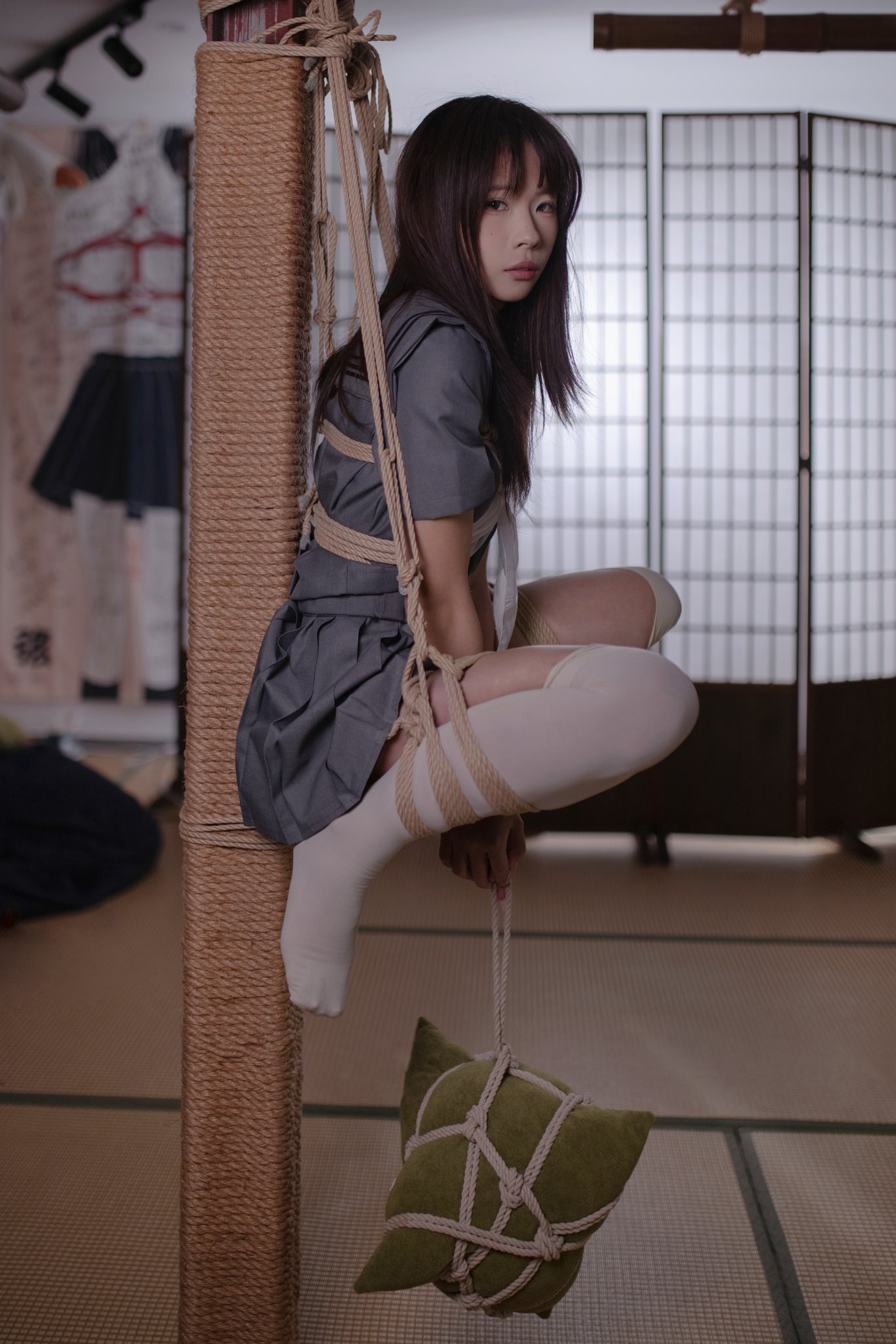 这绳子系得真有艺术感