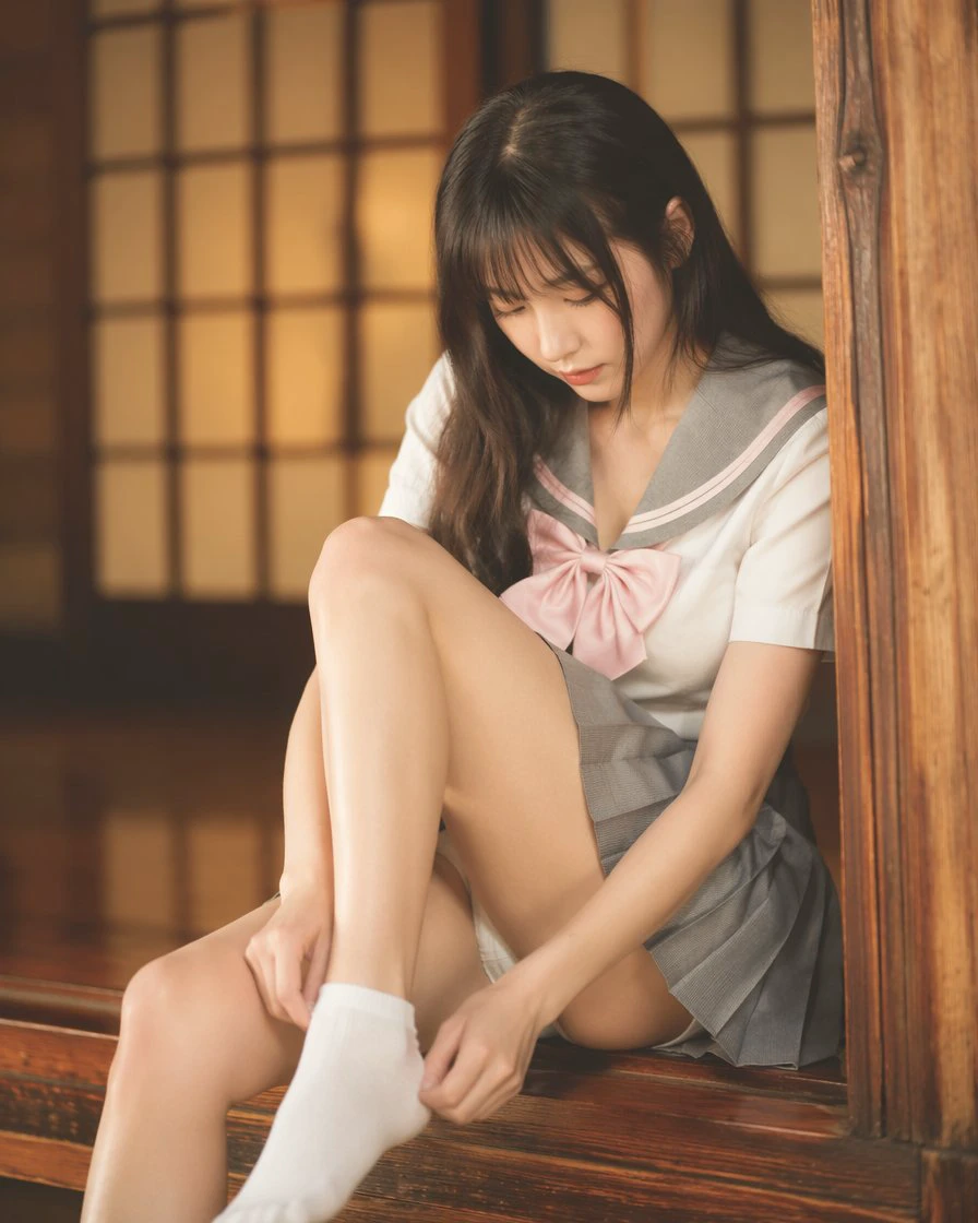 袜子穿歪了也得硬撑