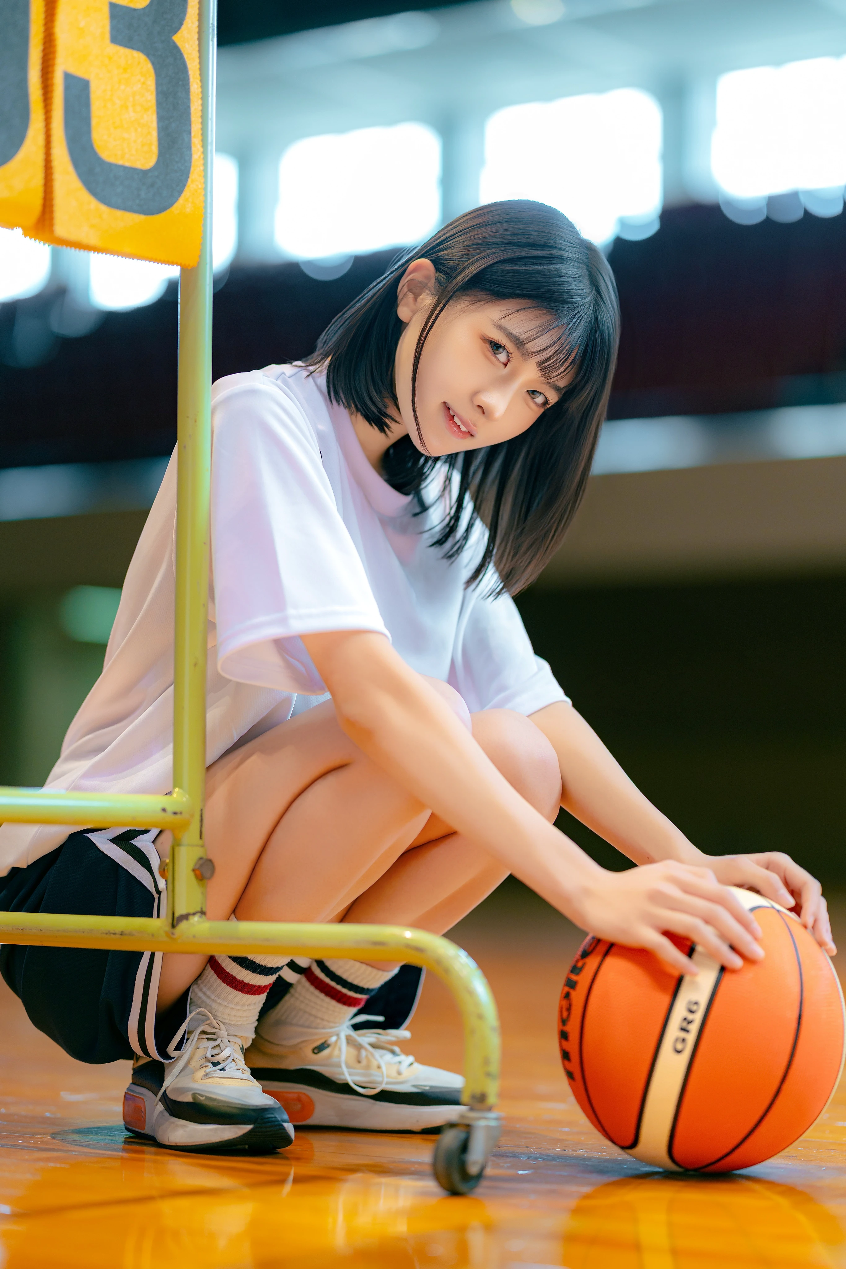球场女神在线捡球