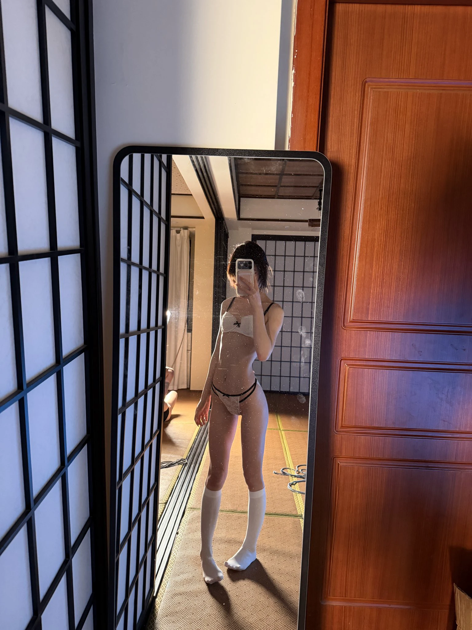 这镜子装不下我的美貌