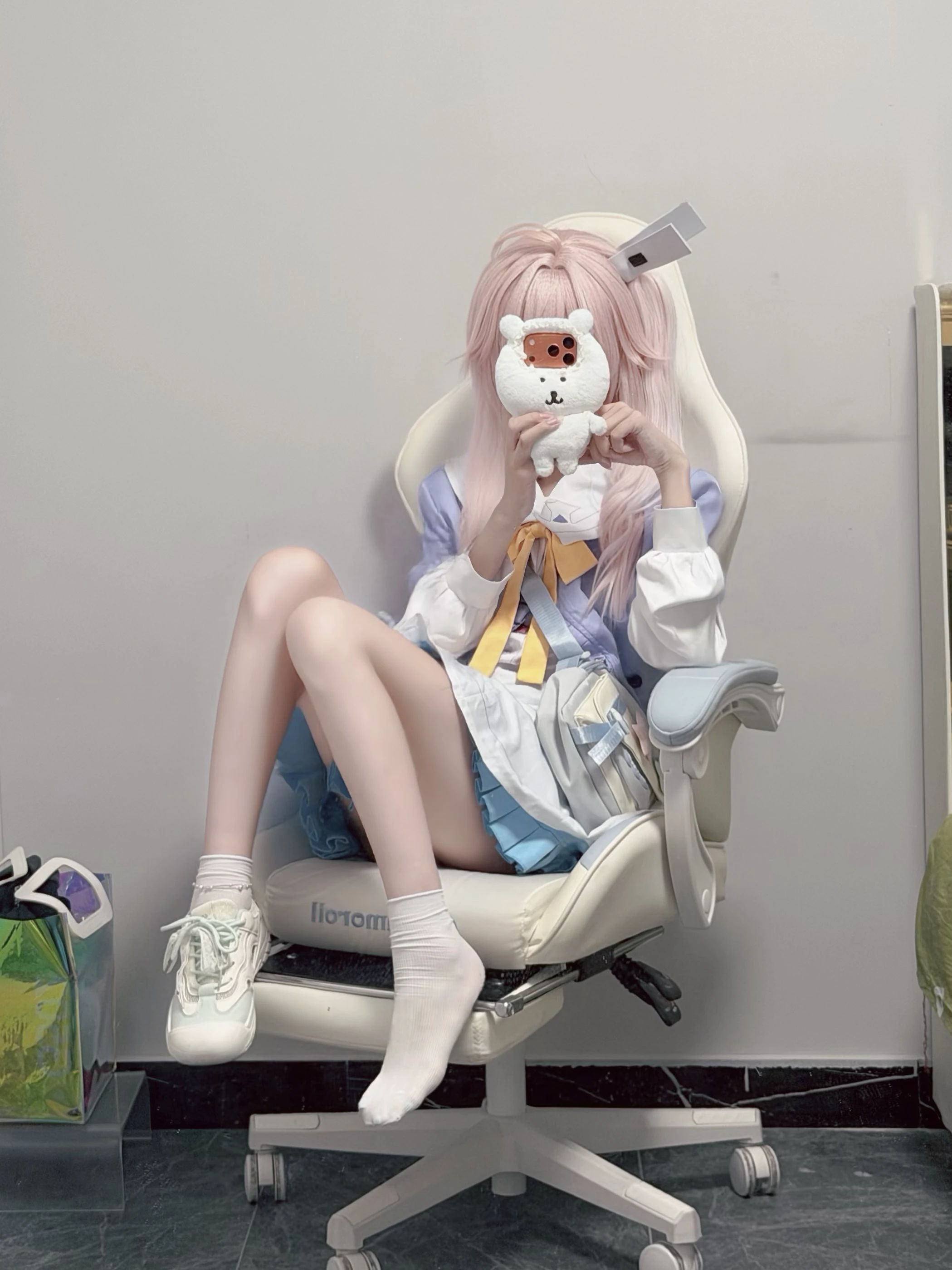 粉发少女在线营业中