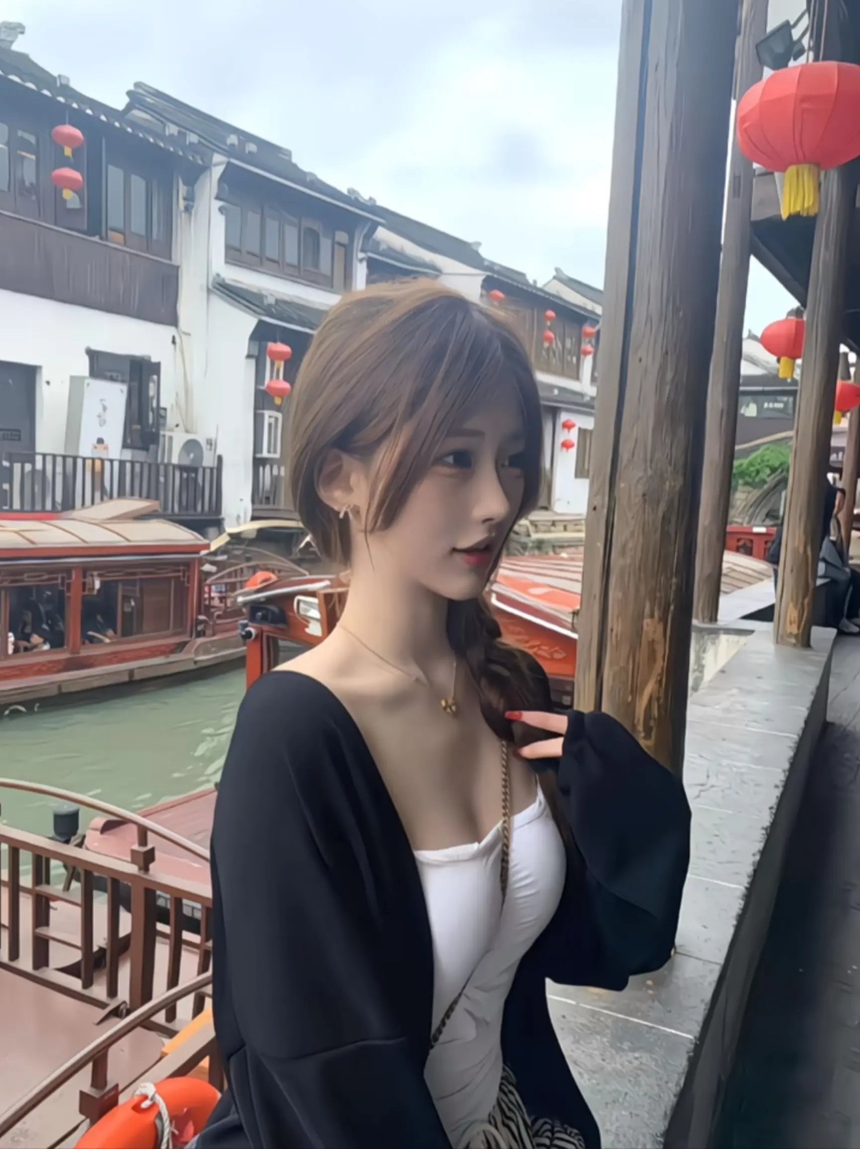 美眉wink误把路人看呆
