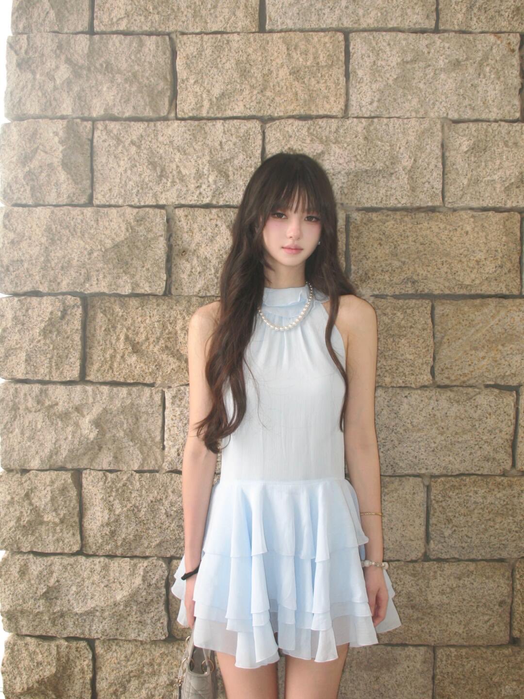 石墙配美少女真绝配