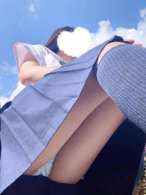 仰望天空发现腿长无边际
