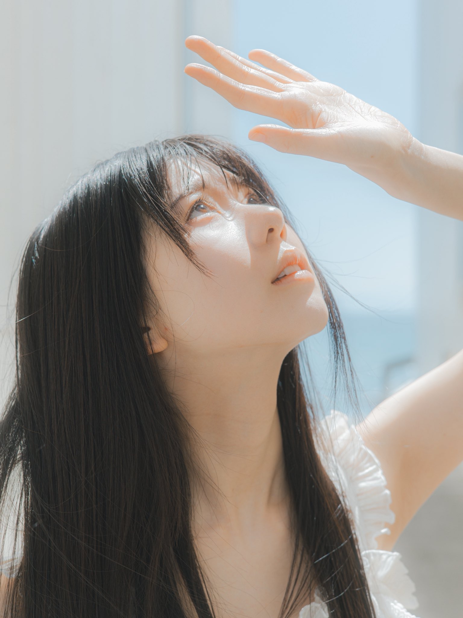 阳光太刺眼我好难受