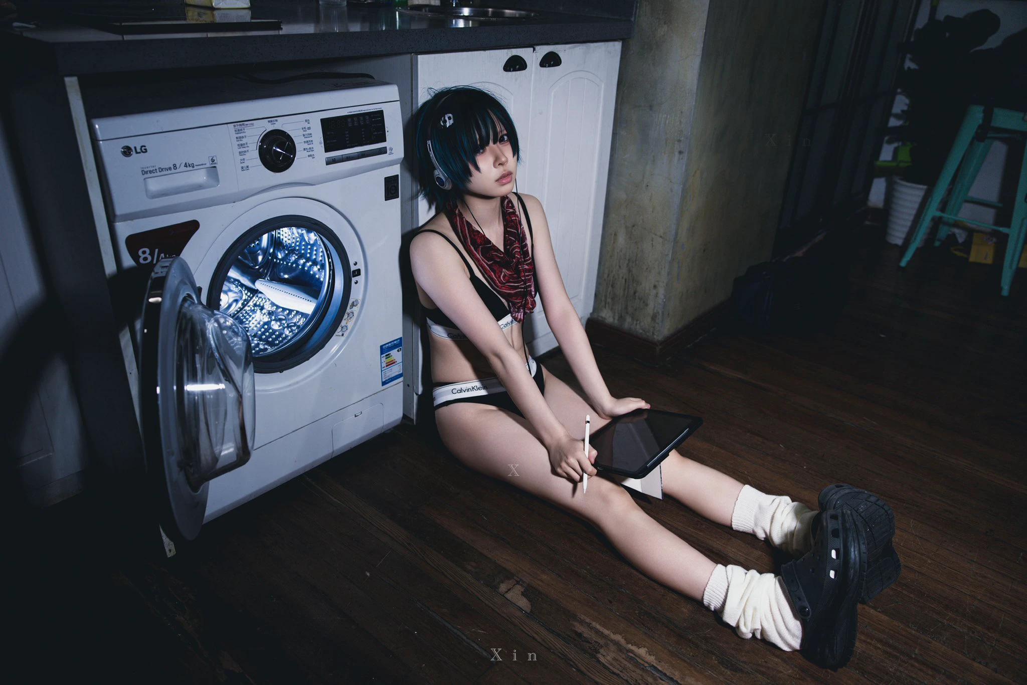 洗衣机里没衣服只有绝世美女