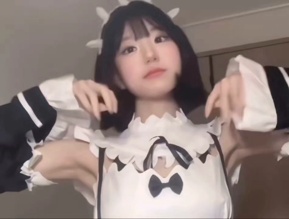 这女仆装不太对劲