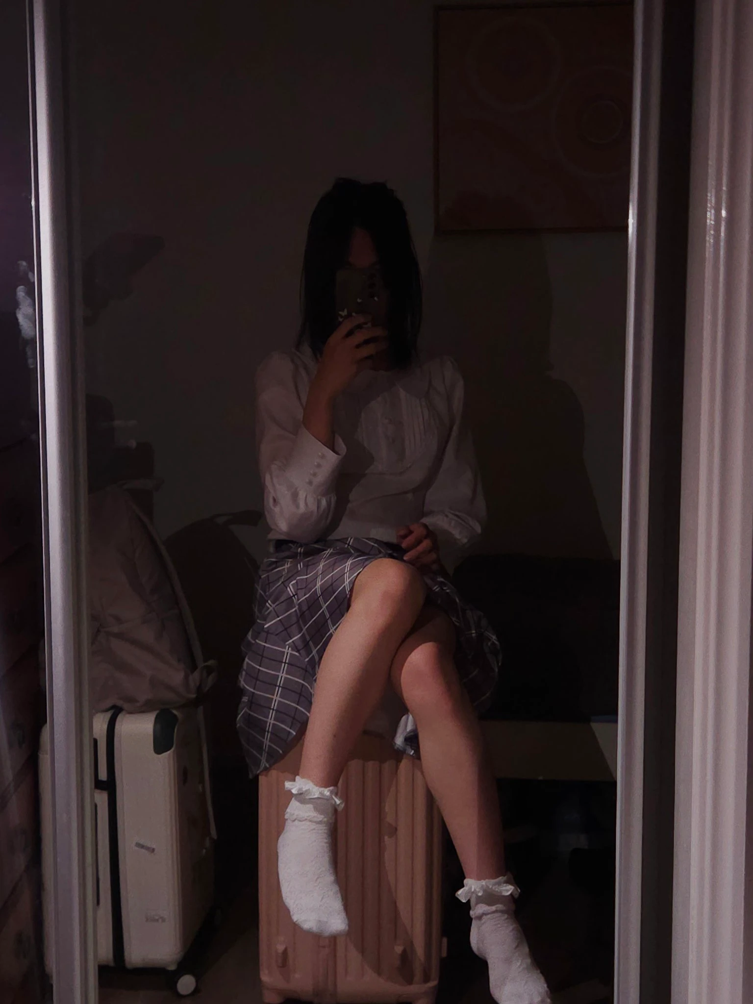 深夜自拍试图隐藏身份