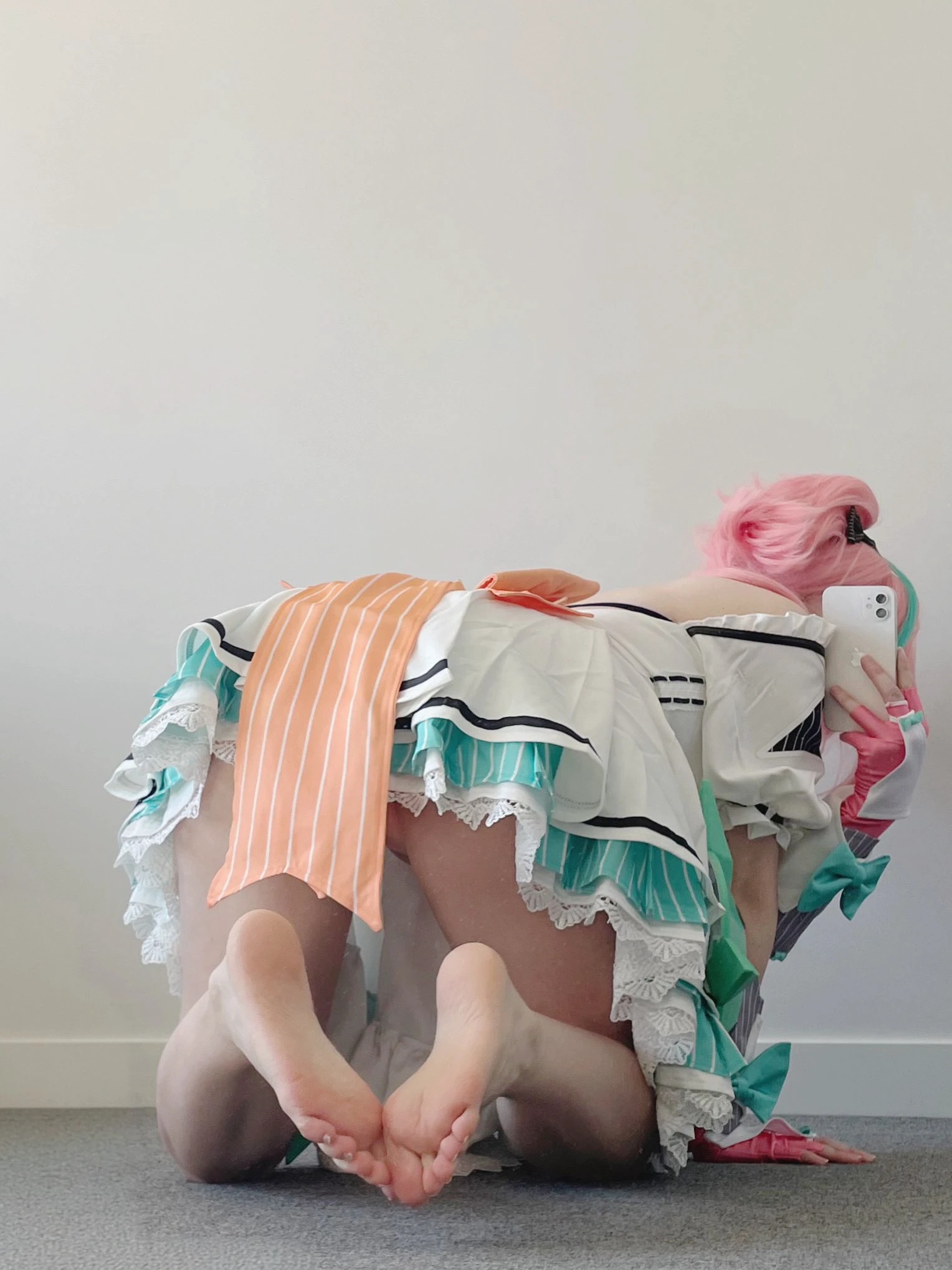 这动作简直是人体折叠术