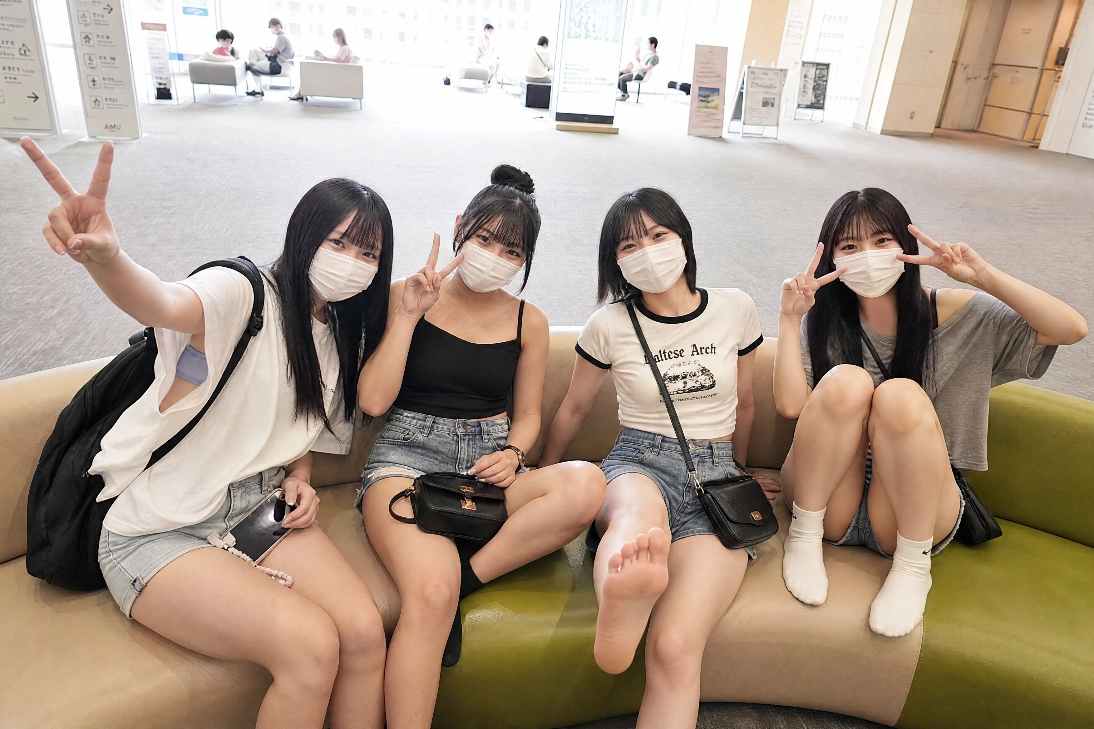 口罩女孩团建现场