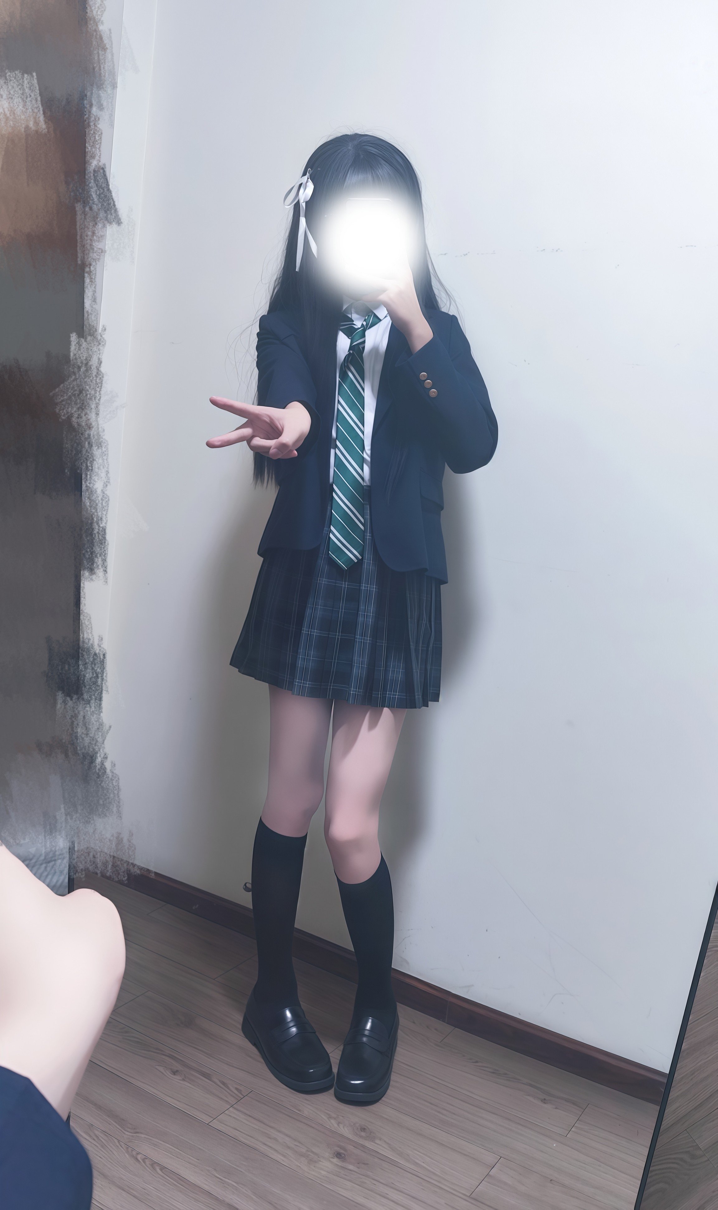 校服女孩变身自带圣光体