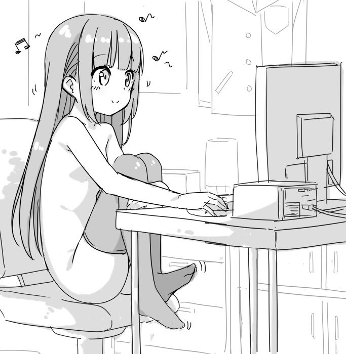 全靠键盘挡住尴尬