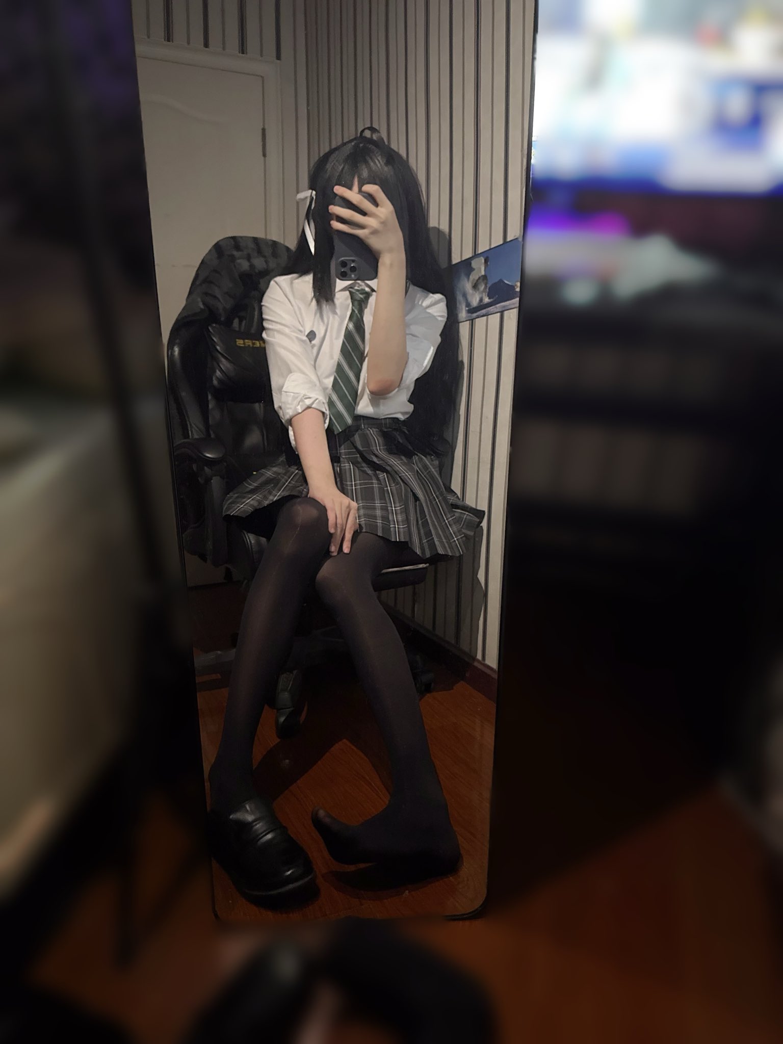 这就是传说中的社恐美少女