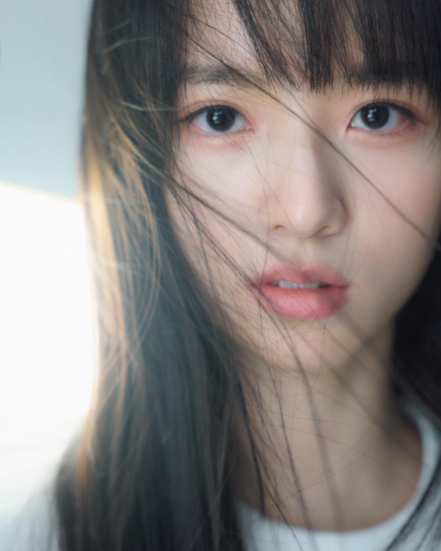 发丝乱舞帅不过三秒