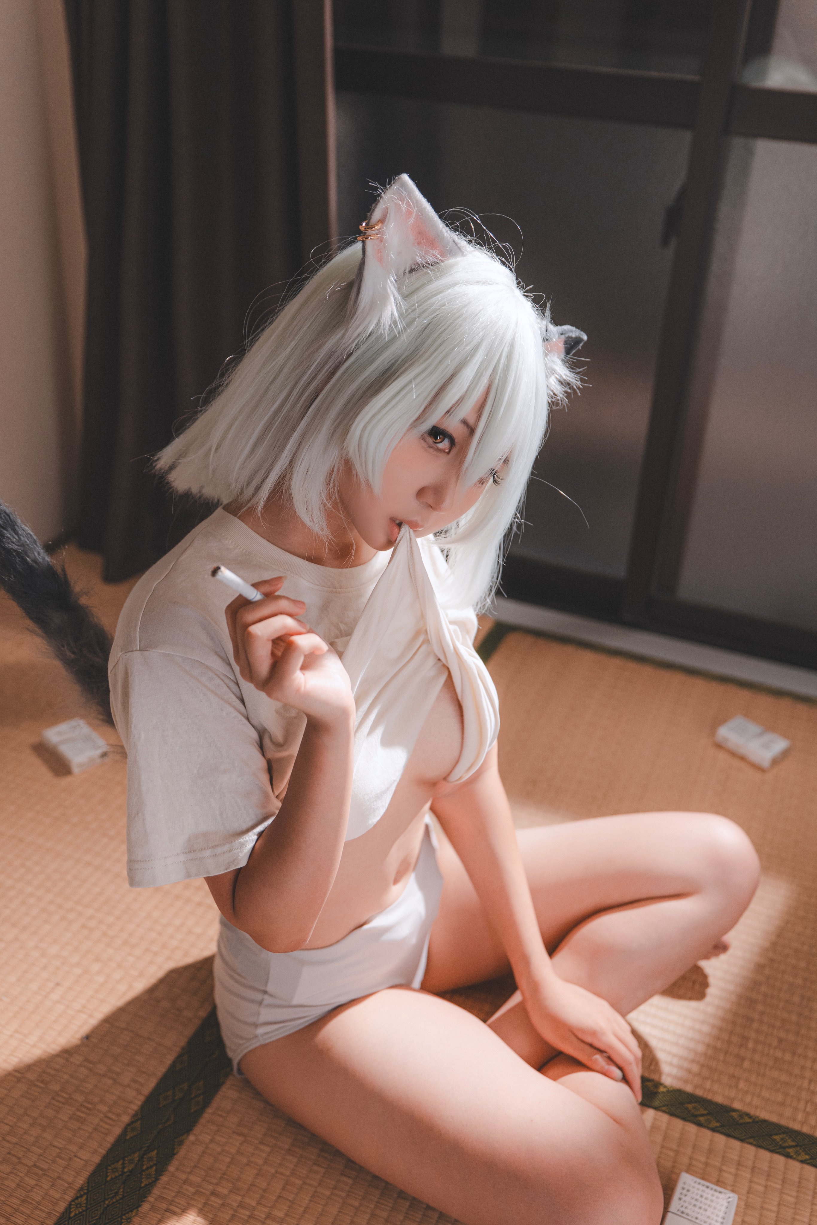 猫耳少女在线抽烟