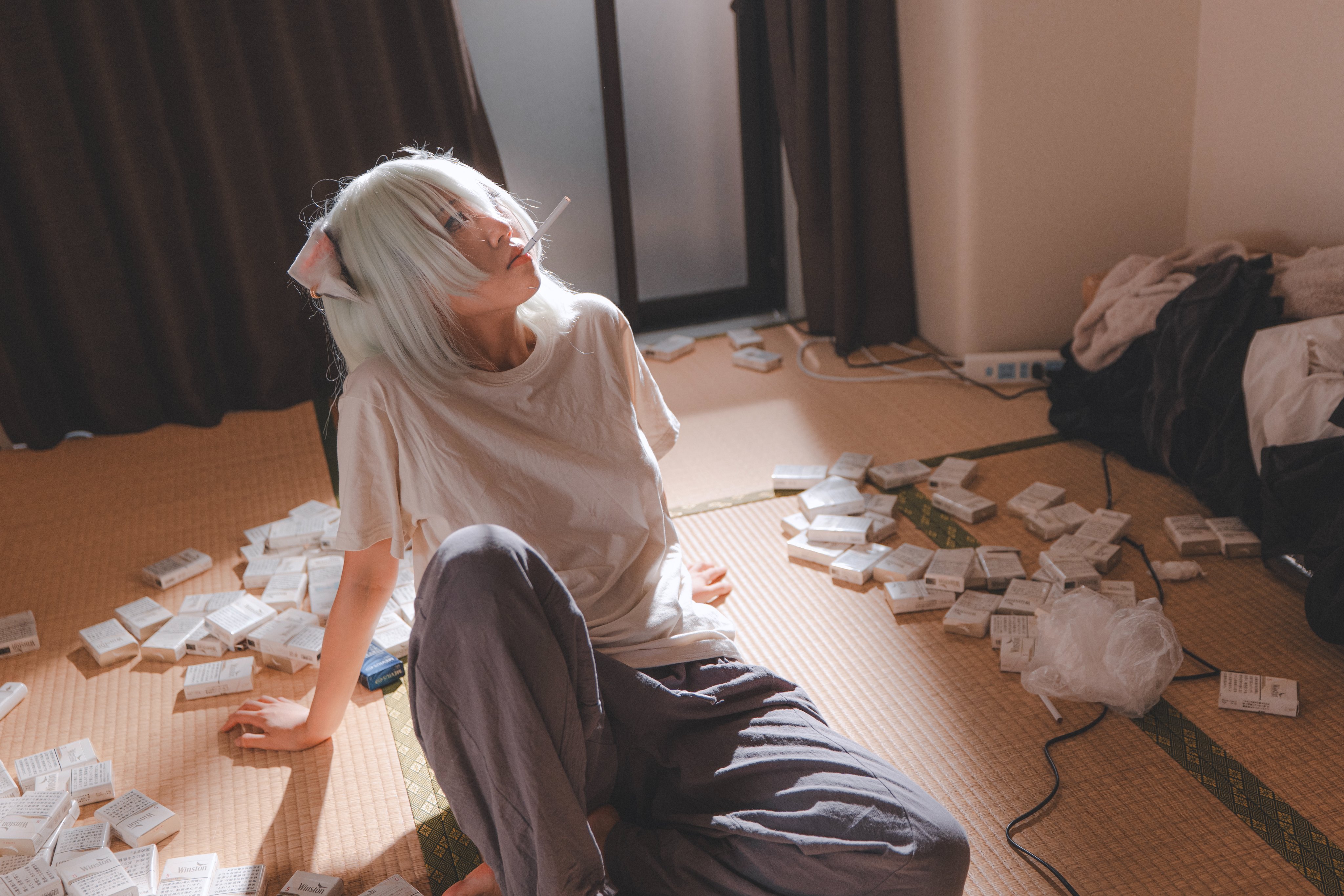猫耳少女在线抽烟