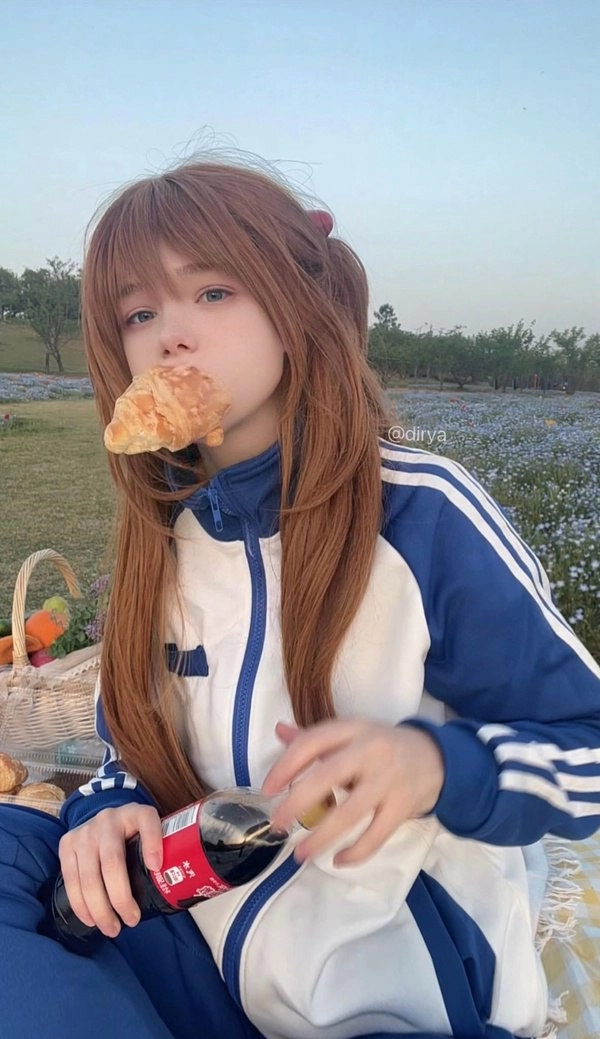 女孩吃了克罗伊斯顿。