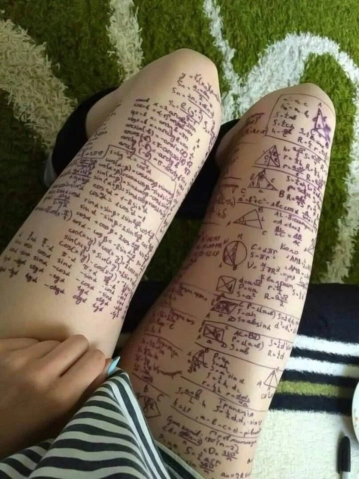 人的腿被数学问题所覆盖。