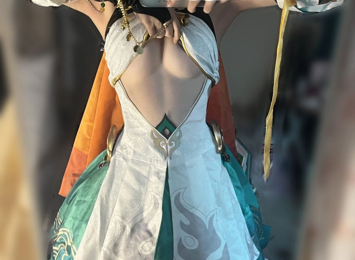 裙子真漂亮 背面更漂亮