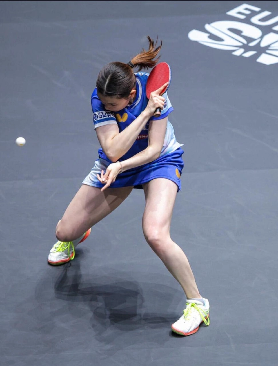 乒乓球打成这样，累不累啊