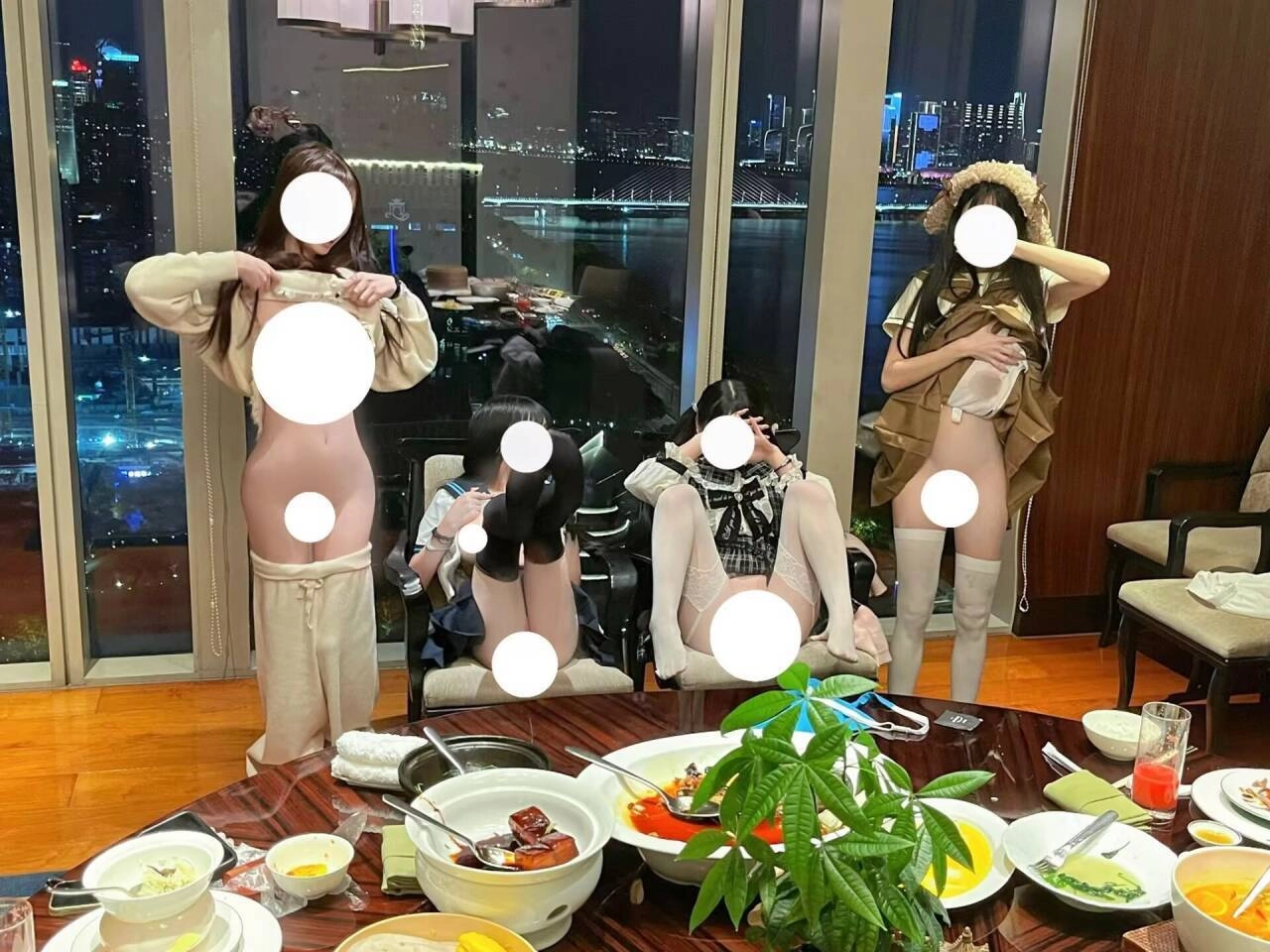 深夜食堂惊现修仙姐妹团